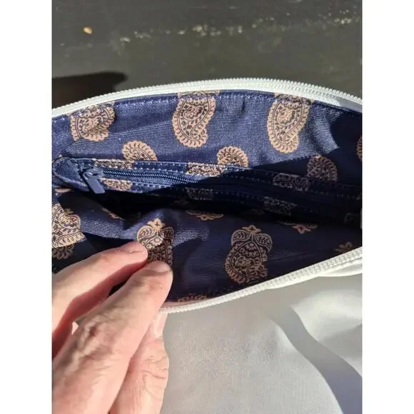 Vera Bradley Womens Featherweight Original Hipster Crossbody, Silver Oyster $100 - Picture 5 of 7